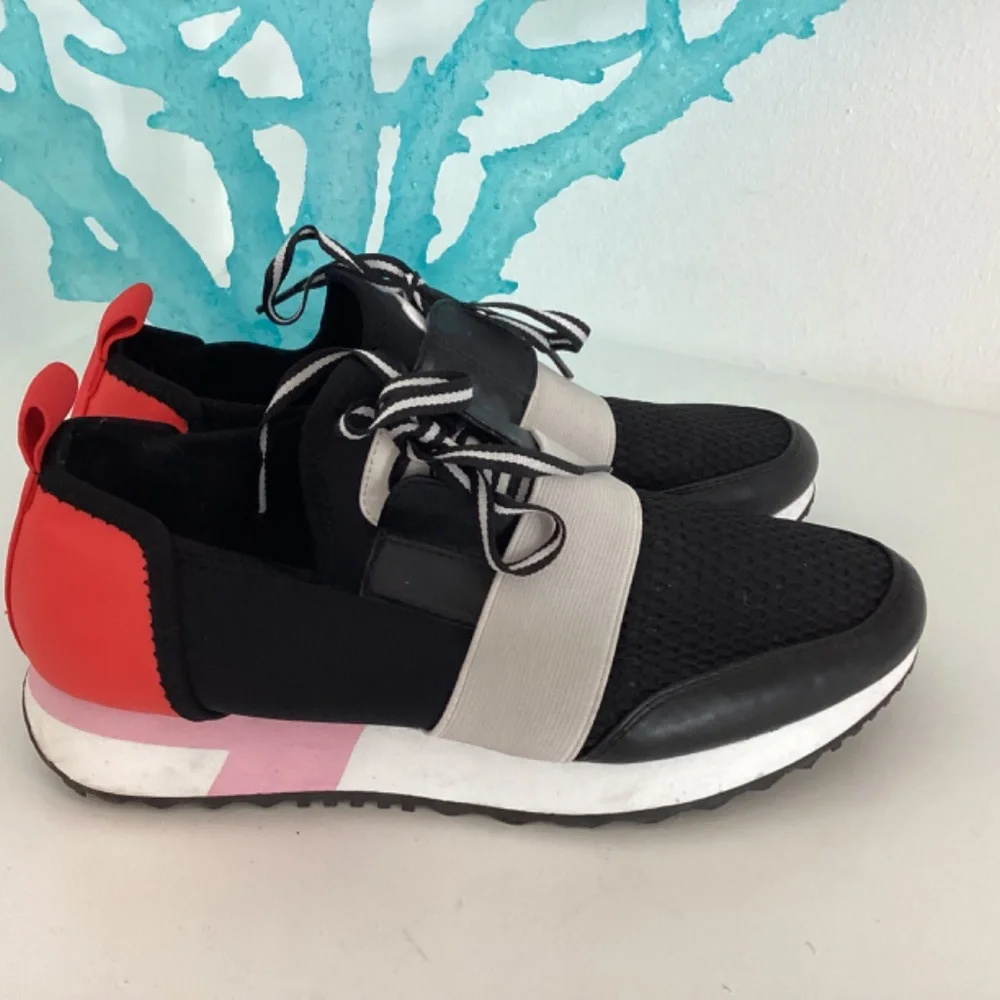 REDUCED Steve Madden Black, Red, and White Mesh Sneakers Walking Shoes 7.5M